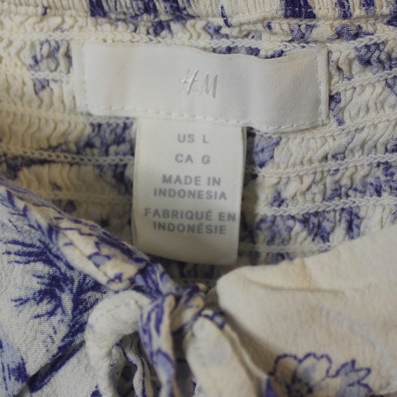 Women's H&M white/blue Floral cropped top with Fluffy sleeves in Sz (L) - Picture 4 of 9